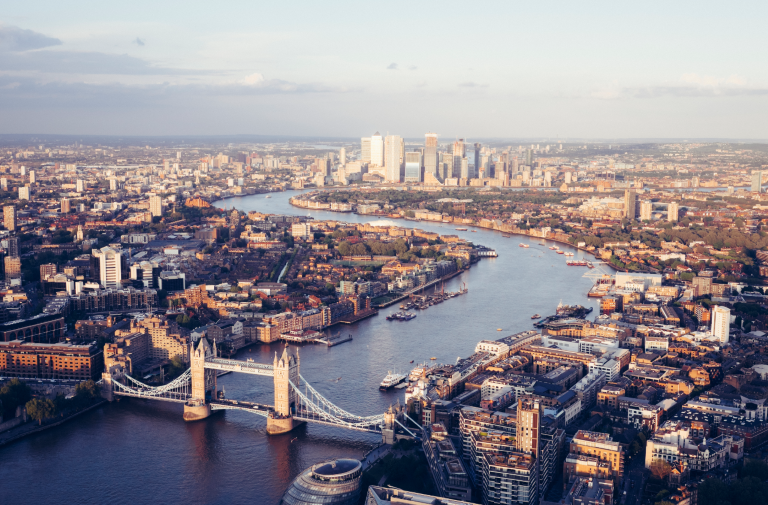 london-thames-river-city-tower-bridge-canary-wharf_768.png